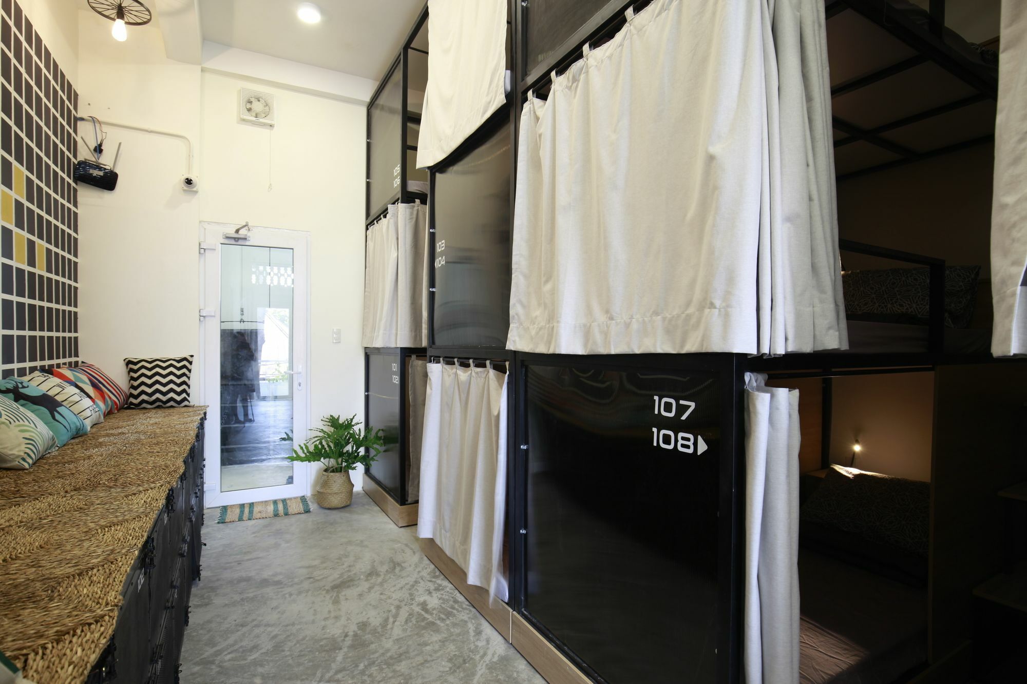 199X Hostel Backpackers Saigon 胡志明市 外观 照片